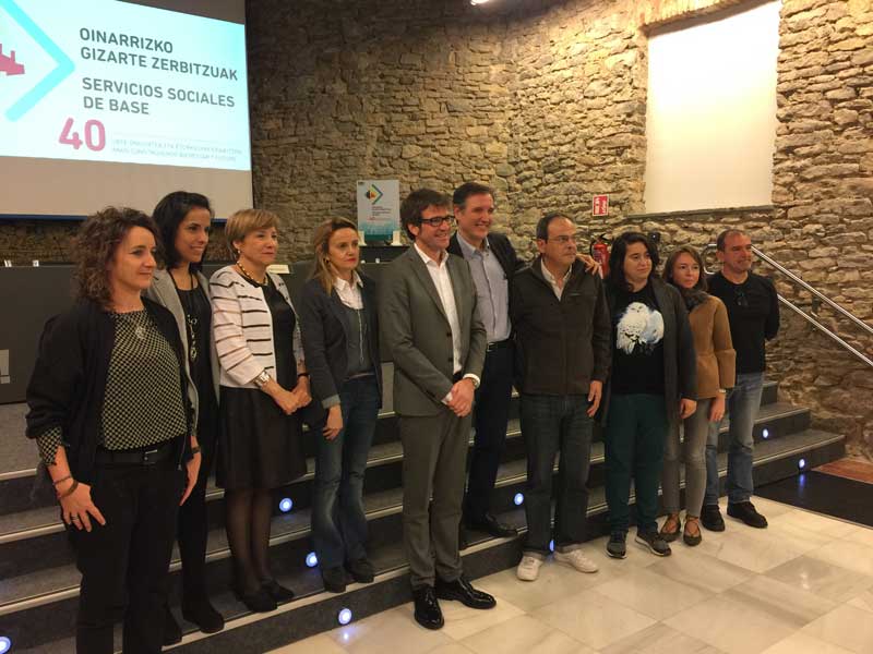 Servicios Sociales Base, Grupo SSI, Karmele Acedo