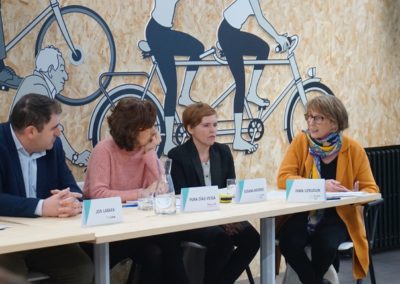 CareHub y Etxean Prest, proyectos transformadores alrededor de las personas mayores.