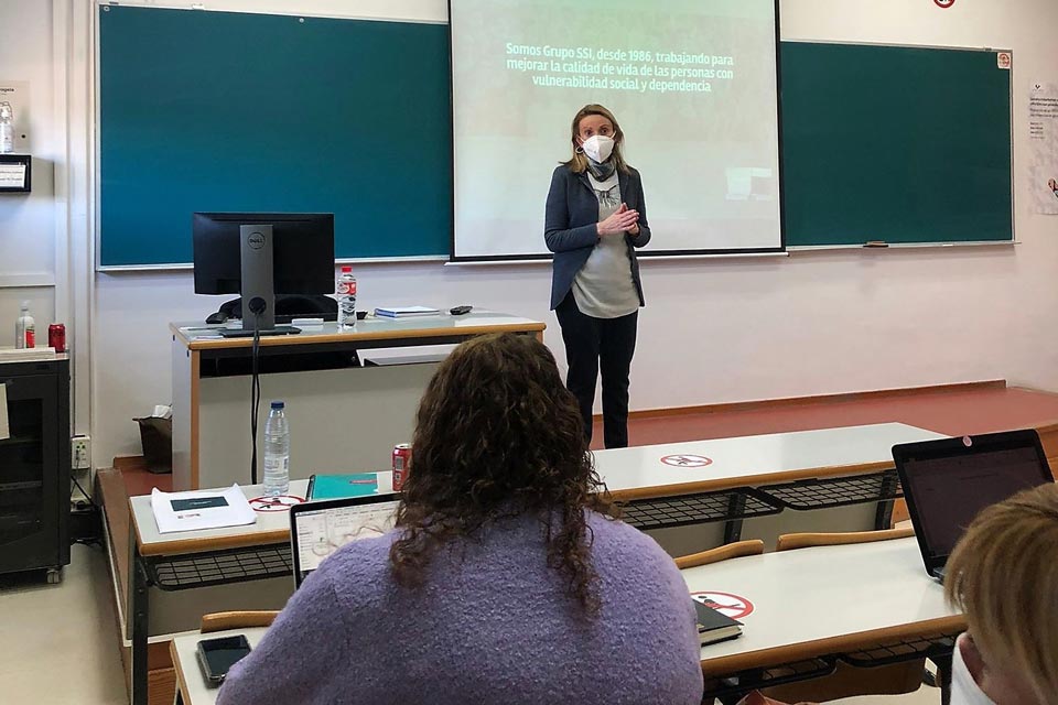 Master Servicios Sociales UPV/ EHU Karmele Acedo