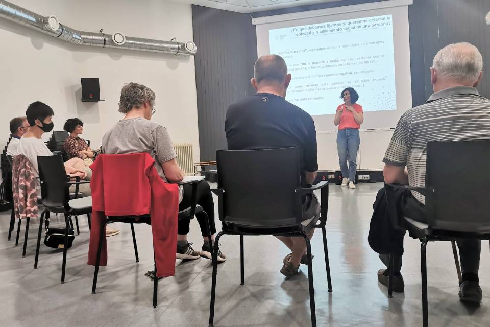 Taller para la detección de las soledades no deseadas en Legazpi