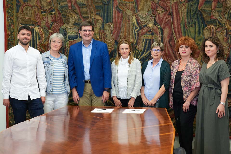 Acuerdo de colaboración entre la Universidad de Deusto y Grupo SSI